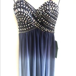 NWT Strapless Ombré Prom Gown